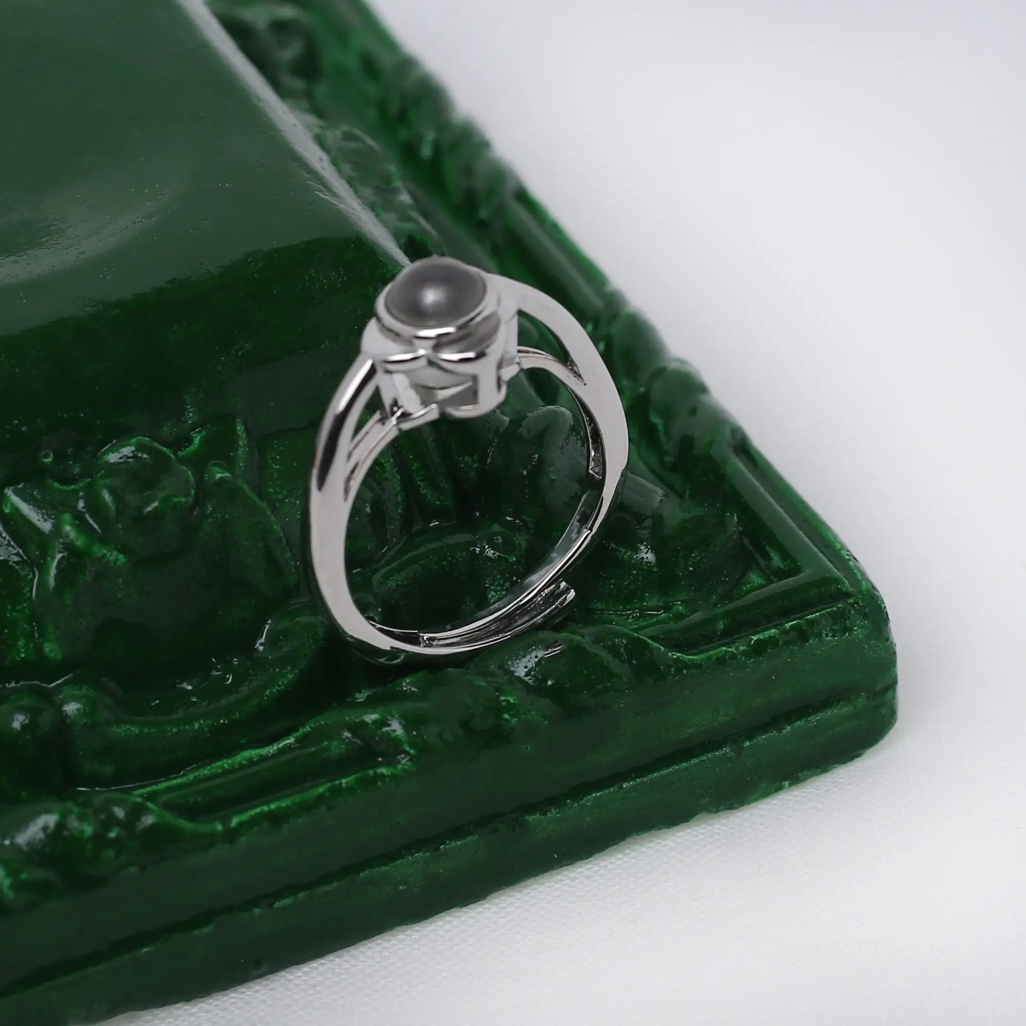 anniversary projection photo ring Personalized keepsake ring with hidden photo inside, perfect for birthdays, anniversaries, or memorials.