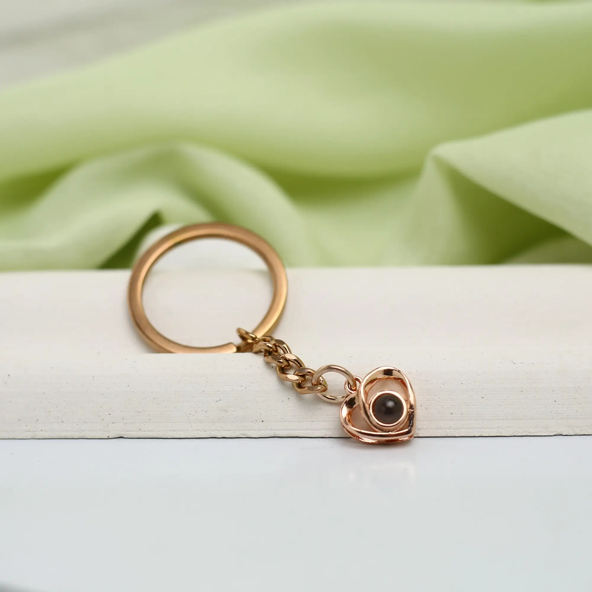birthday crossed heart keychain Personalized crossed heart keychain with hidden image, a touching gift for love and memories.