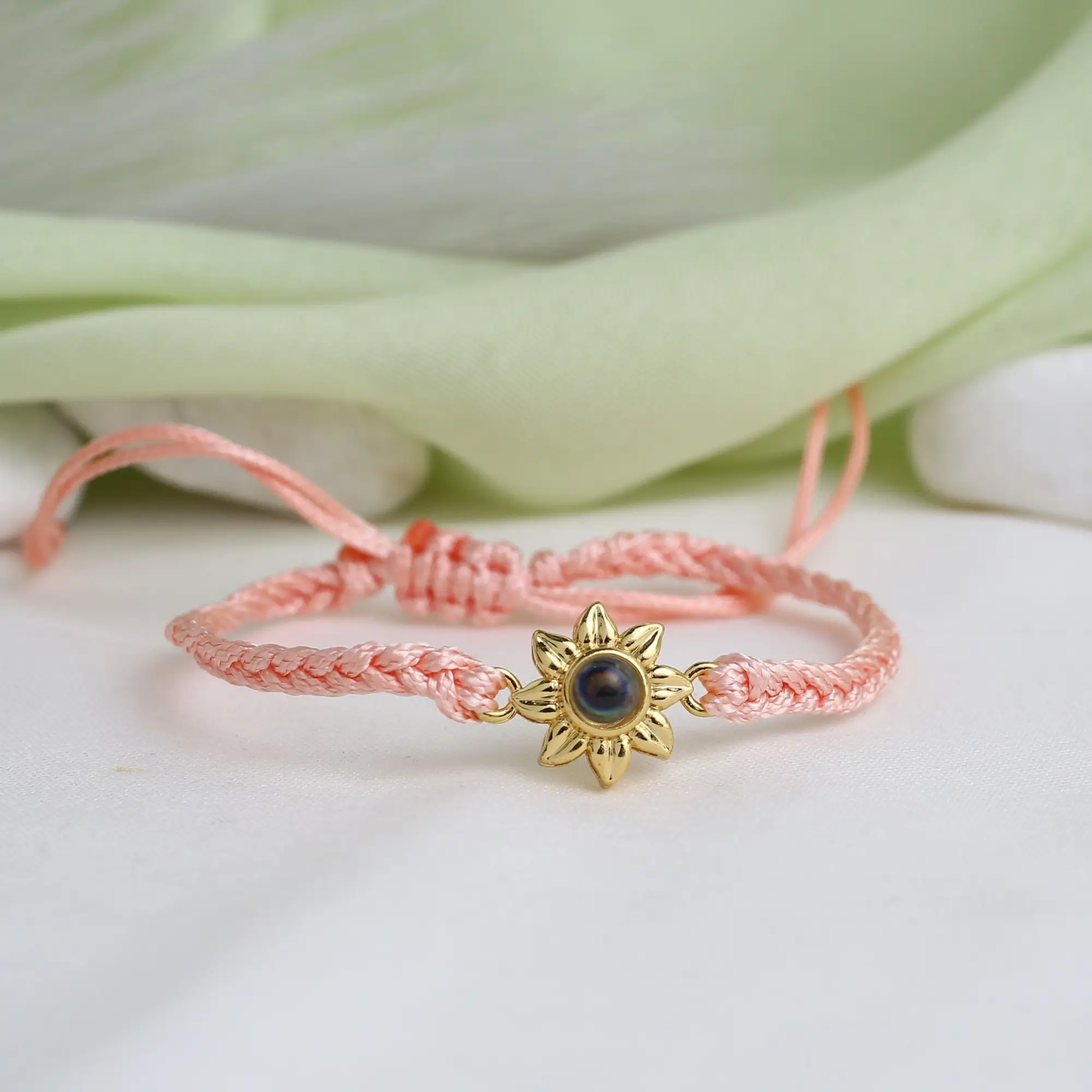 birthday sunflower rope bracelet keepsake Sunflower bracelet with projection photo inside, thoughtful keepsake for loved ones.