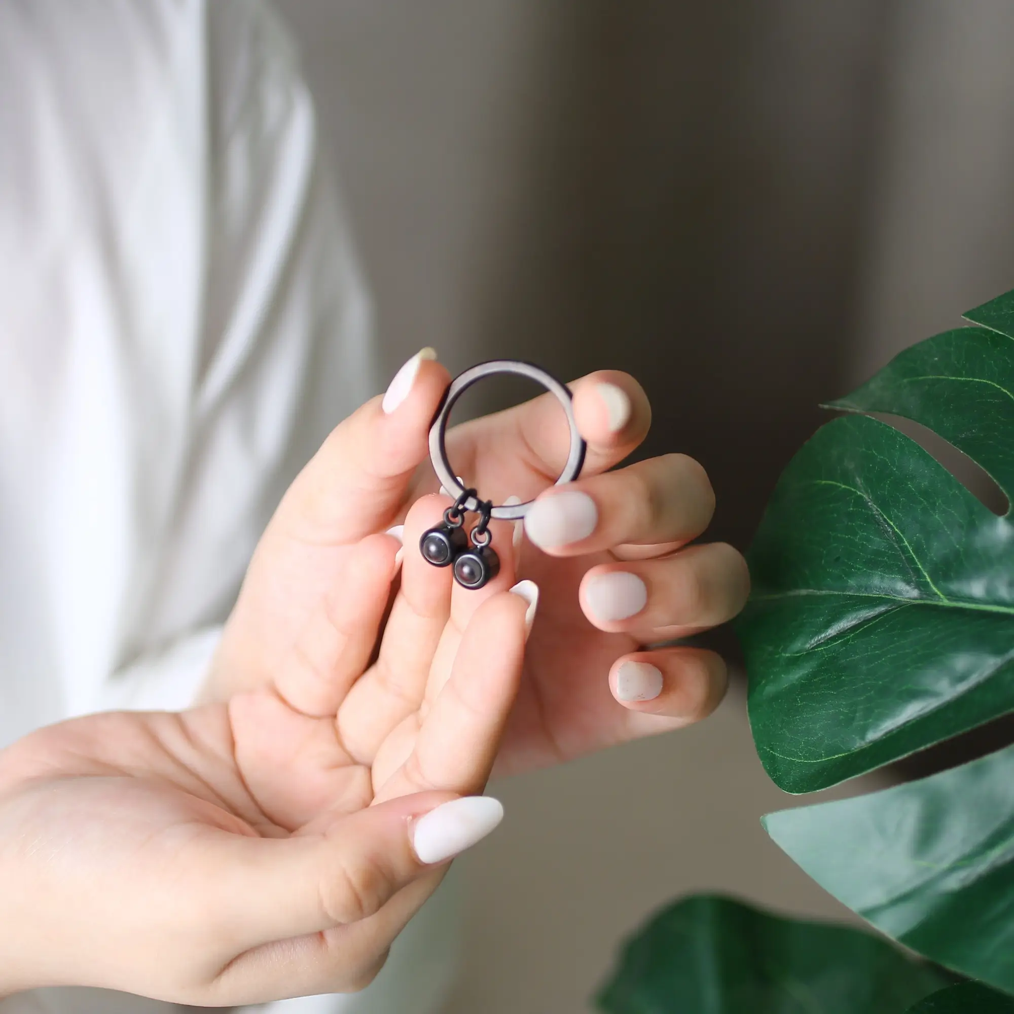 christmas double circle photo keychain Double circle projection keychain with hidden images inside, unique and heartfelt accessory.