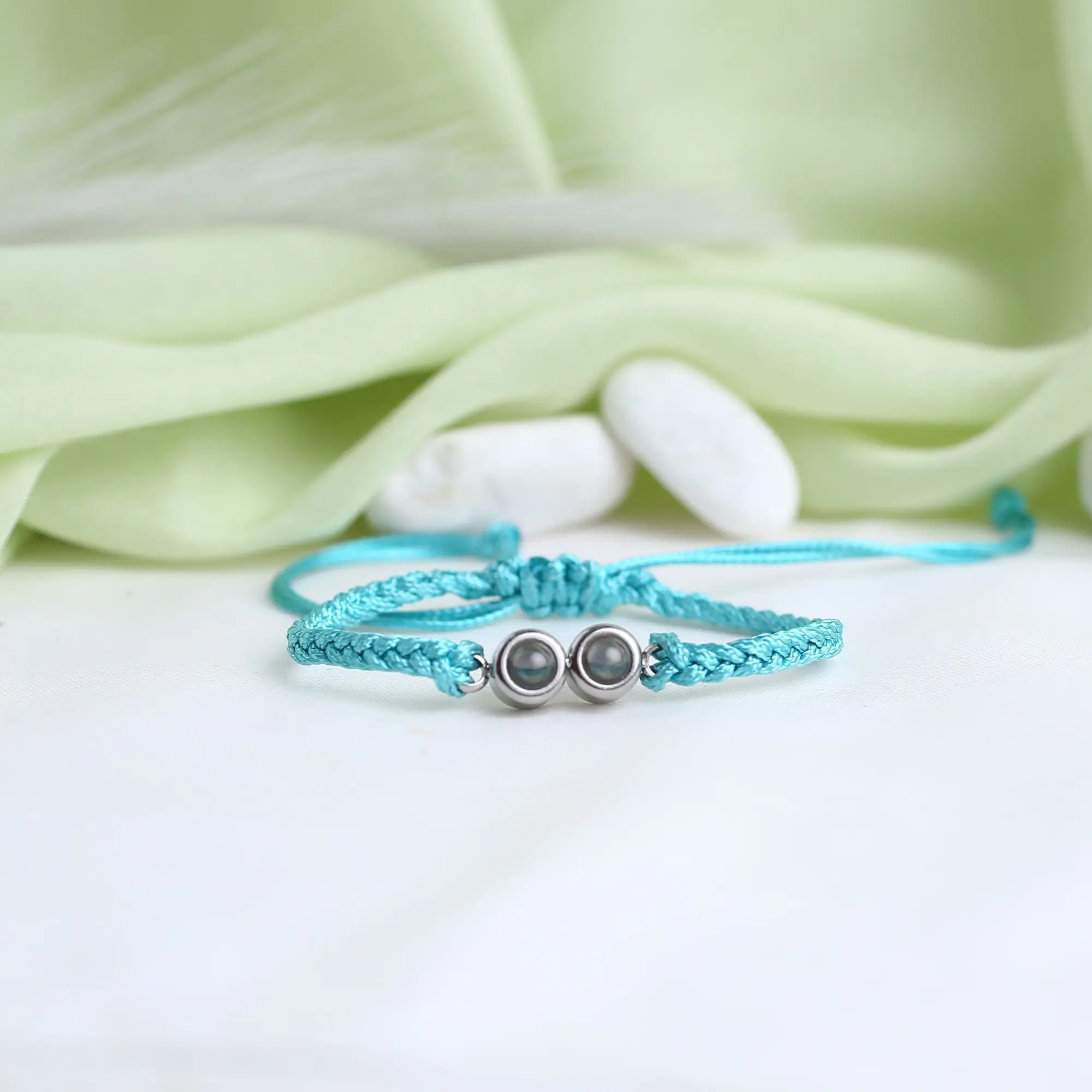 custom memory duo bead photo bracelet Personalized duo bead bracelet with hidden dual photos, romantic couple’s gift.