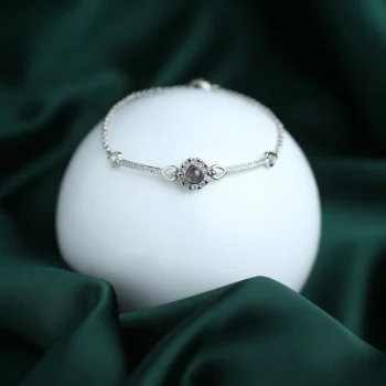 Circle heart bracelet with secret projection photo inside, a one-of-a-kind personalized gift.
