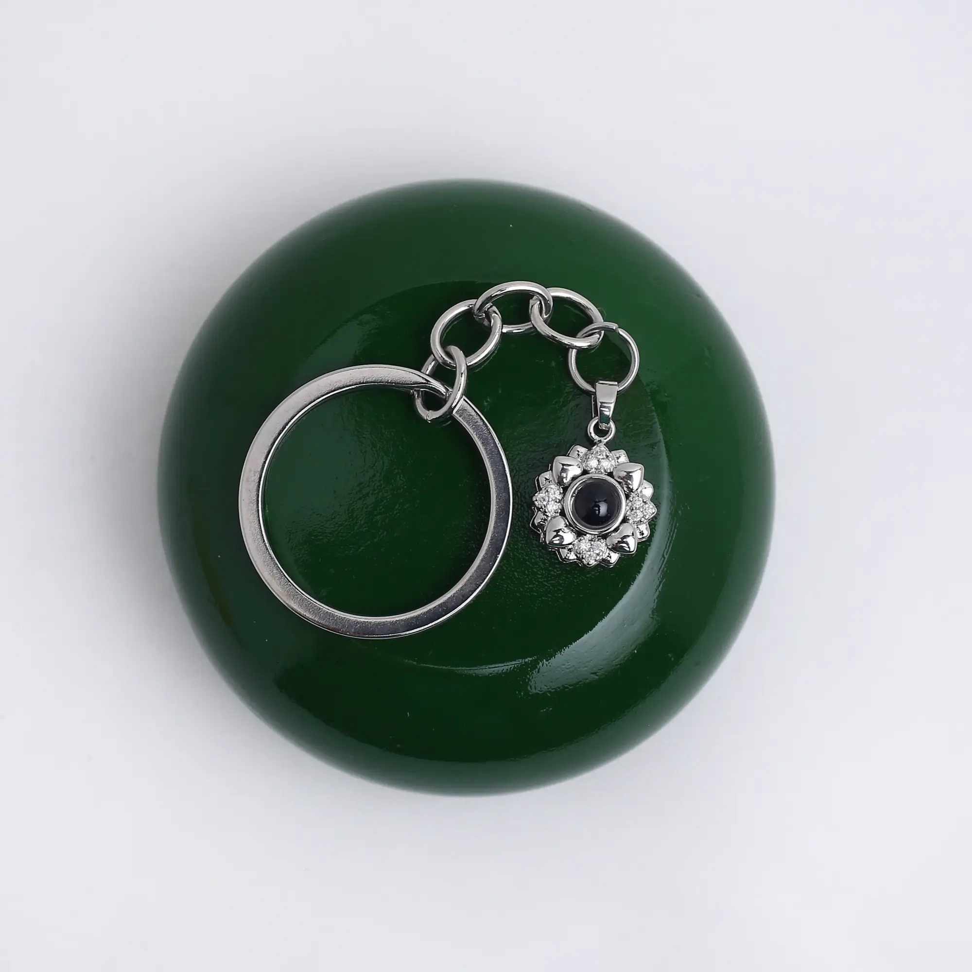 personalized bloom photo keychain Personalized bloom keychain with projection picture, a thoughtful custom gift.