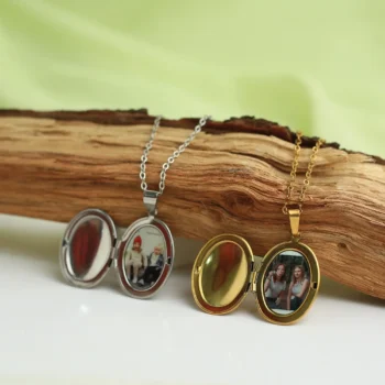 Custom locket pendant with engraved photo inside, symbolizing love, remembrance, and connection.