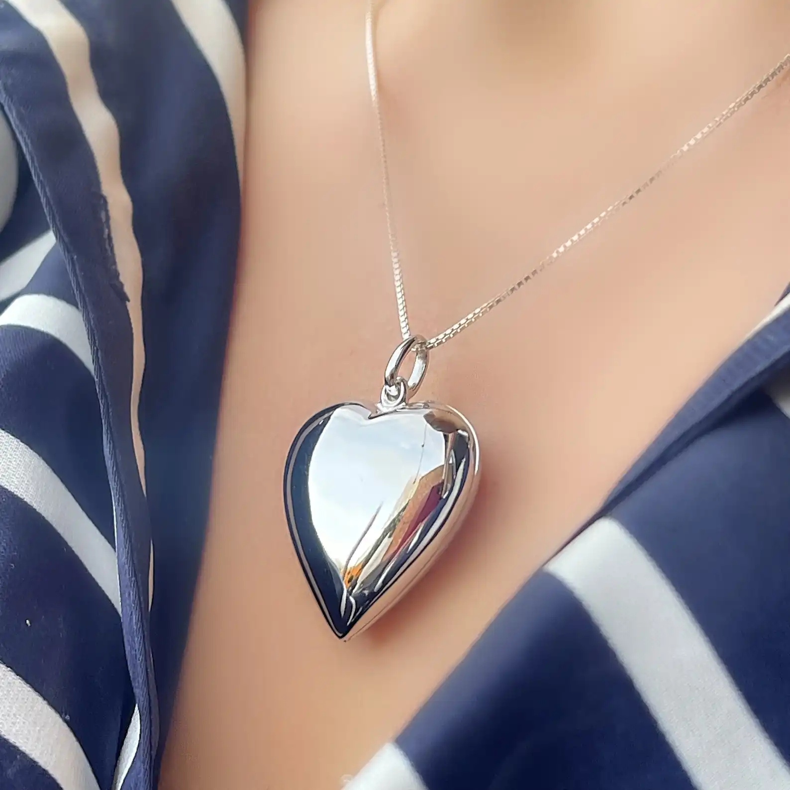il_1588xN.4848684241_s8x3