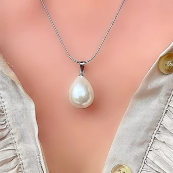Natural White Mother of Pearl Teardrop Silver Pendant Necklace