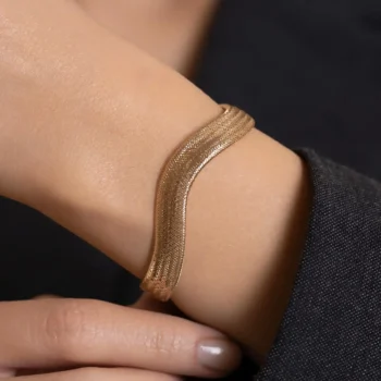 14K Solid Gold Zigzag Flexible Bracelet – 9 mm